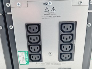 Thumbnail image of 4 x APC Smart-UPS Line Interactive 2200VA Tower 230V Lab