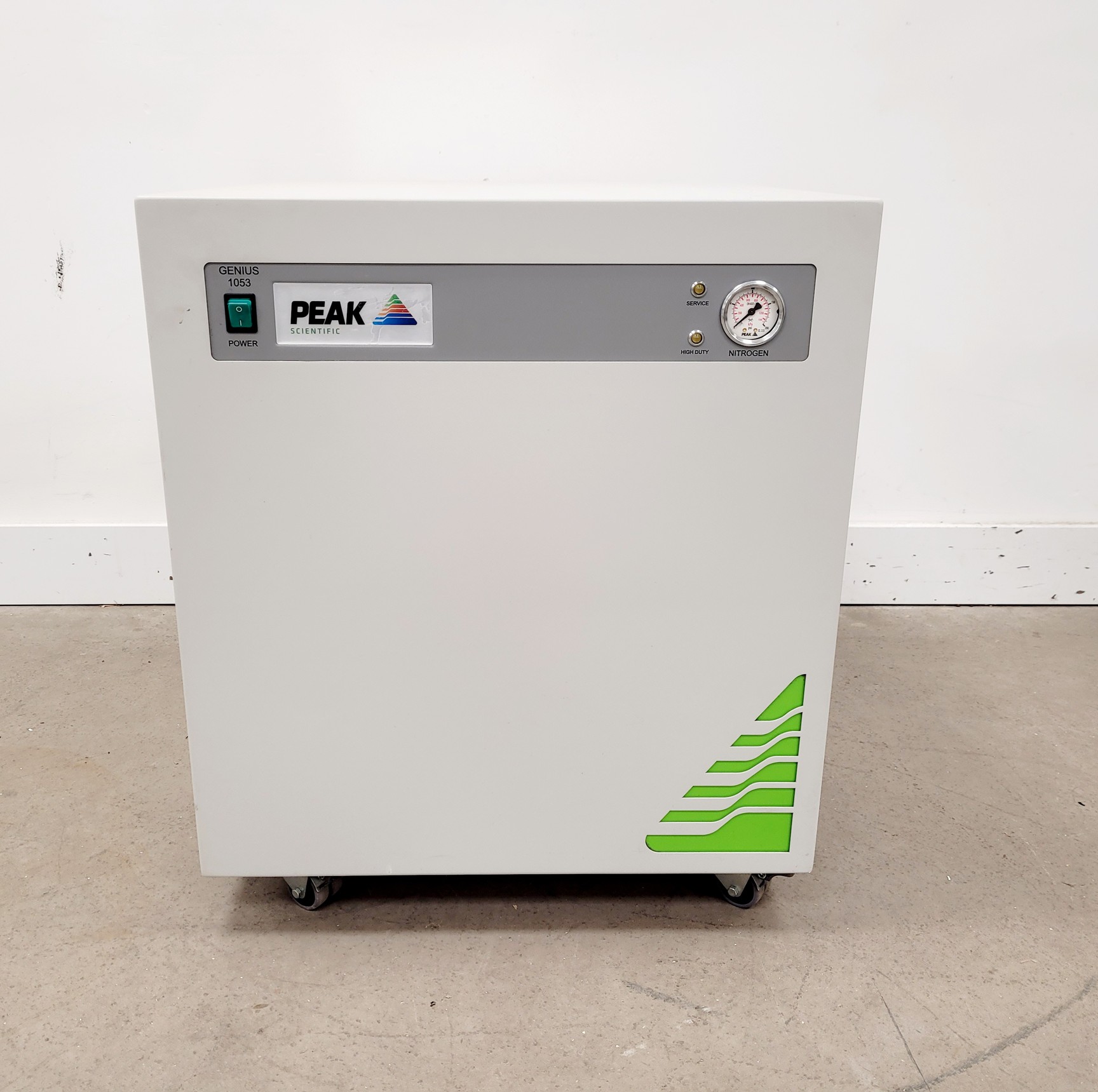 Image of PEAK Scientific Genius 1053 Nitrogen Generator Lab