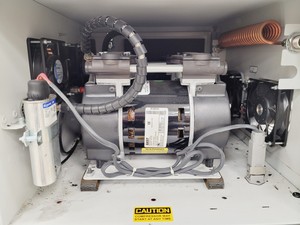 Thumbnail image of PEAK Scientific Genius 1053 Nitrogen Generator Lab