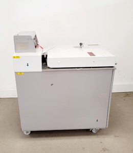 Thumbnail image of Boxer 300/75L Top Loading Floor Standing Autoclave Lab