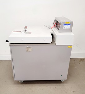 Thumbnail image of Boxer 300/75L Top Loading Floor Standing Autoclave Lab