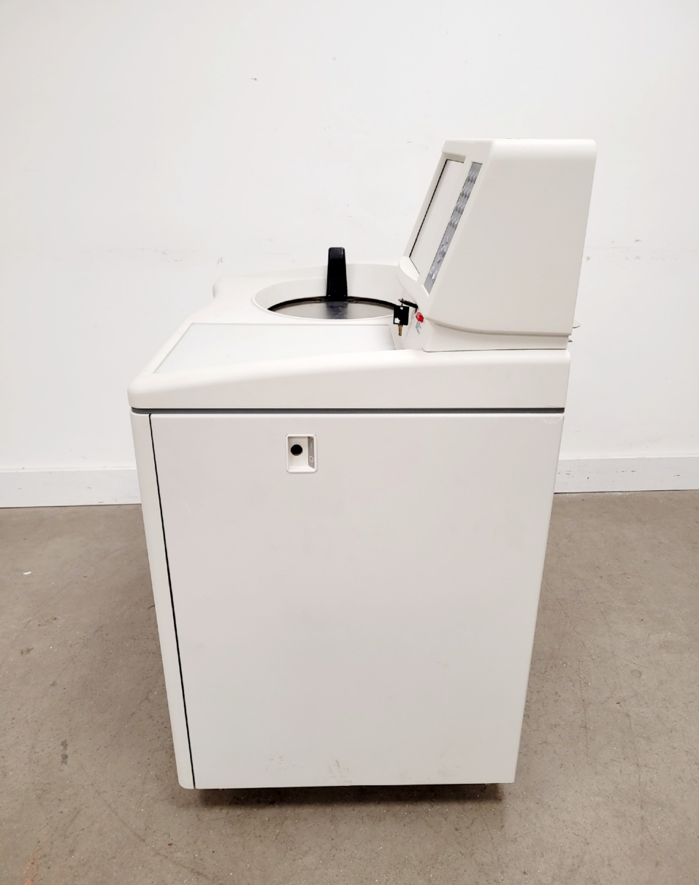 Image of Beckman Coulter Optima L-80XP Ultra Centrifuge Lab