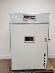 Thumbnail image of Oaken Commercial Incubator & Hatcher Lab