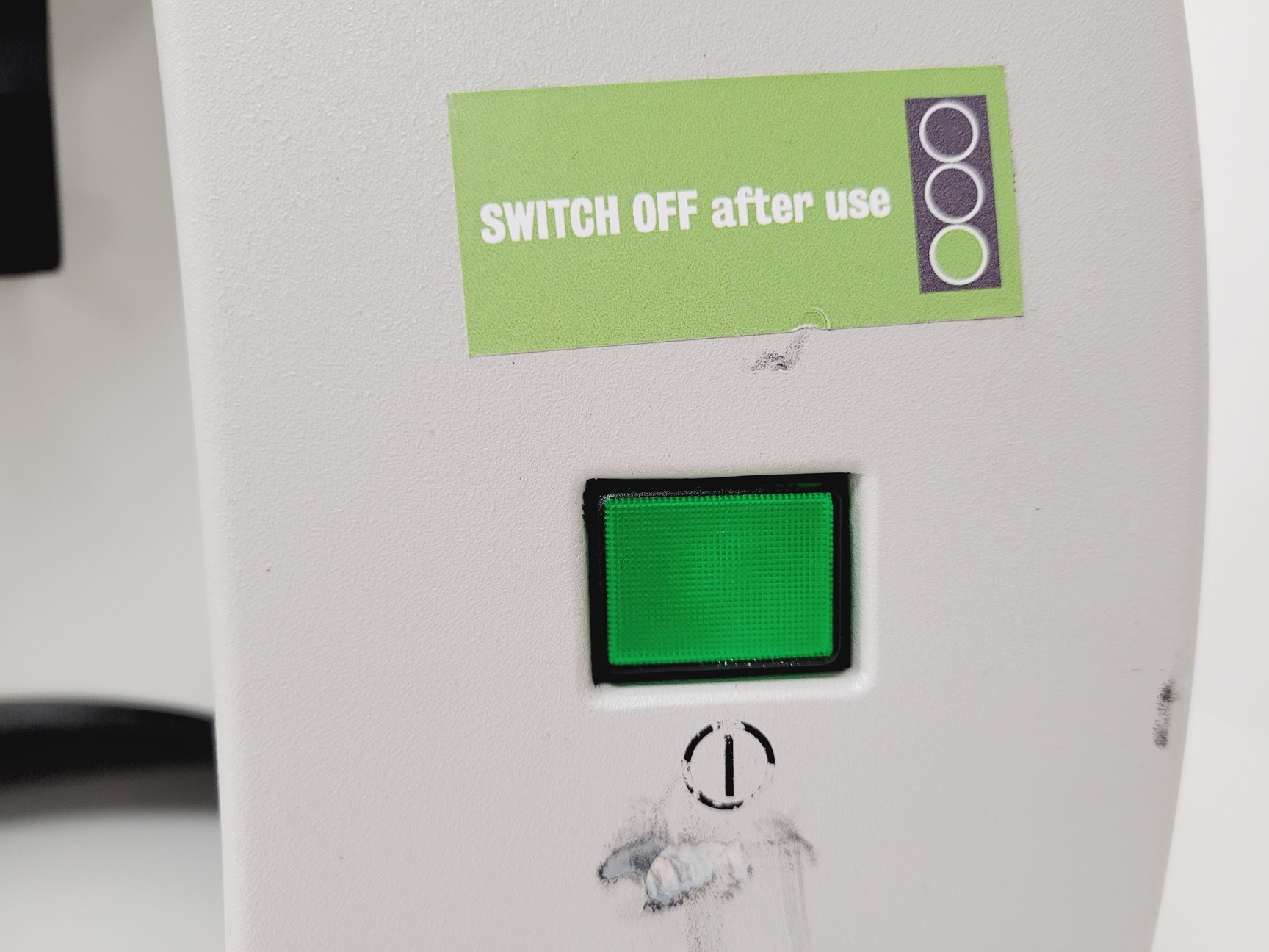 Image of Becton Dickinson BD LSR II Flow Cytometer w/FACSFlow Supply System Lab