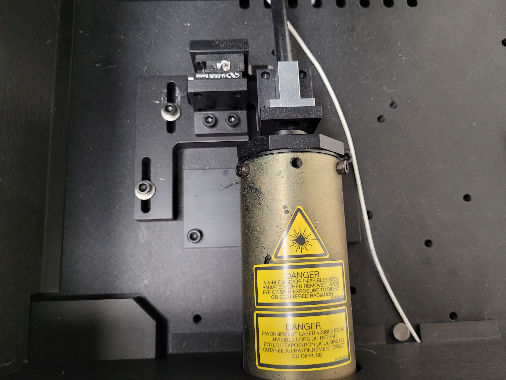 Image of Becton Dickinson BD LSR II Flow Cytometer w/FACSFlow Supply System Lab