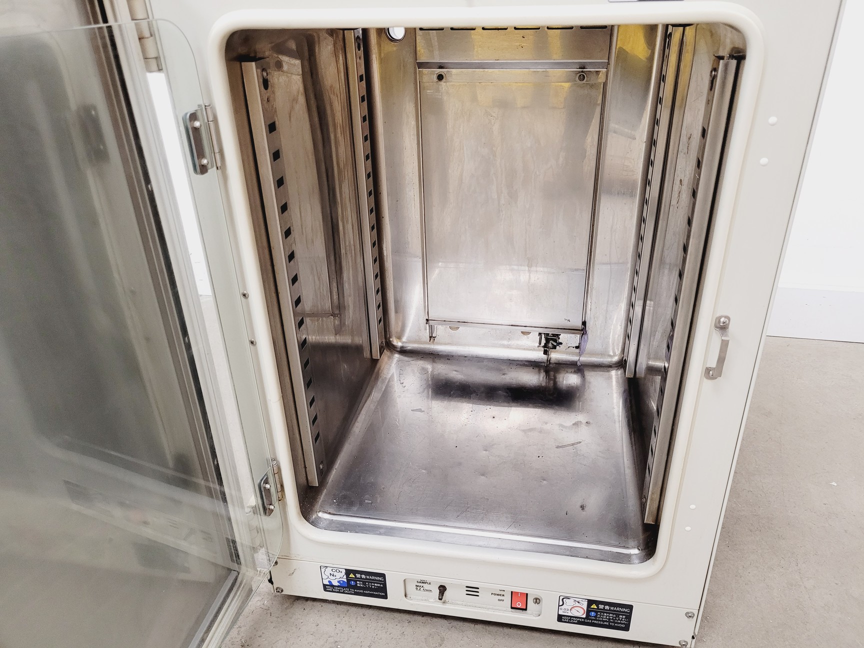 Image of Sanyo CO2 Incubator Model MCO-18AIC Lab