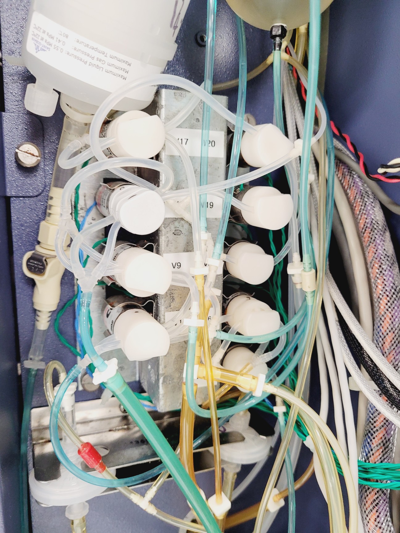 Image of BD FACSCanto Flow Cytometer System w/ Fluidics Carts, PC & Software Lab