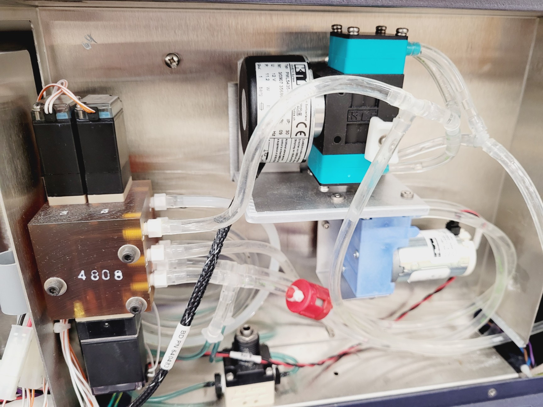 Image of BD FACSCanto II Flow Cytometer System w/ Fluidics Carts, PC & Software Lab