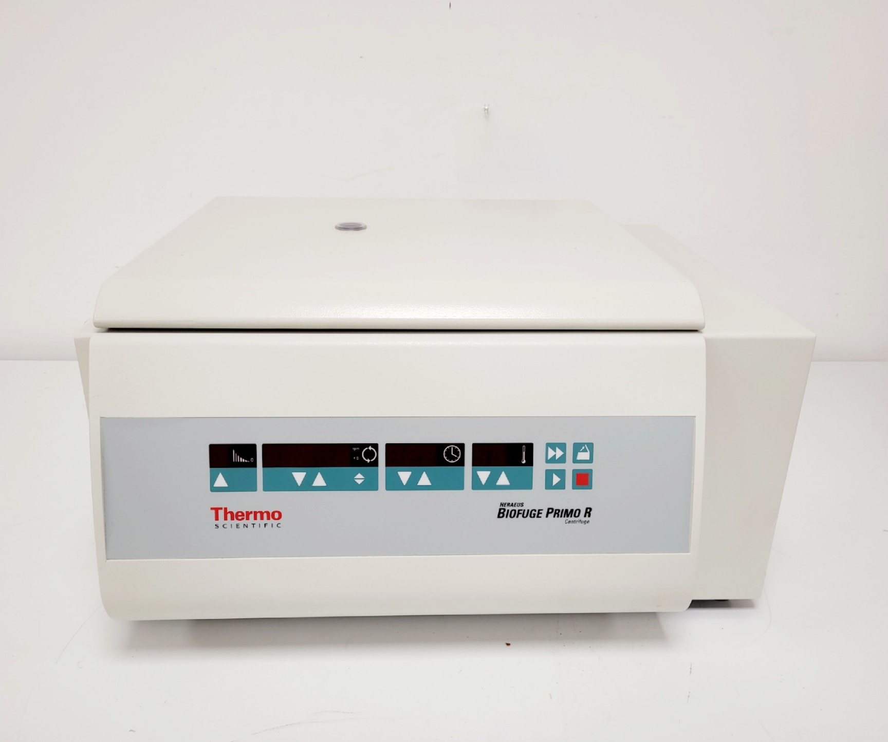 Image of Thermo Scientific Heraeus Biofuge Primo R Centrifuge Lab