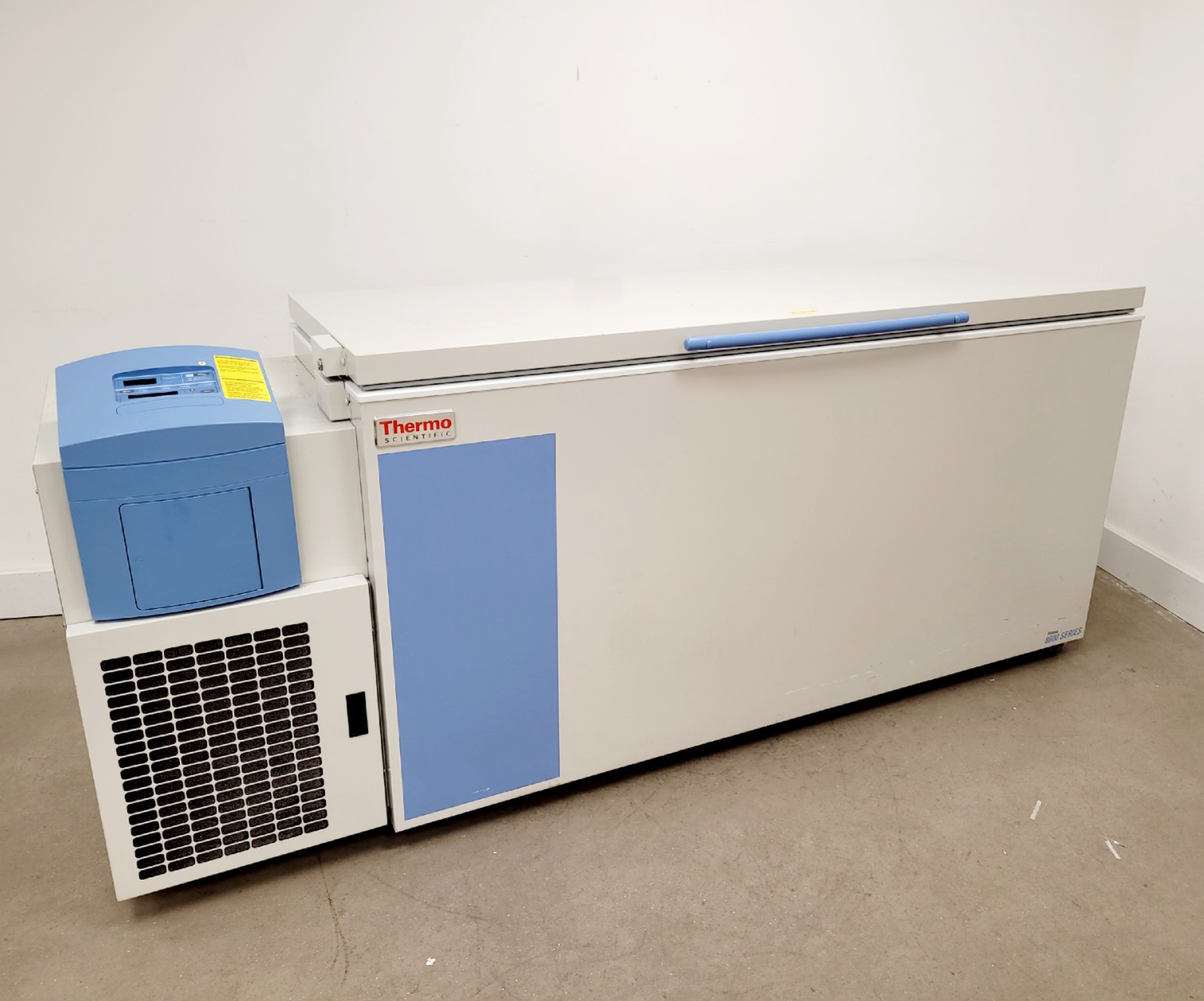 Image of Thermo Scientific Forma - 8600 Series 820CV Ultra-Low Temperature Chest Freezer 