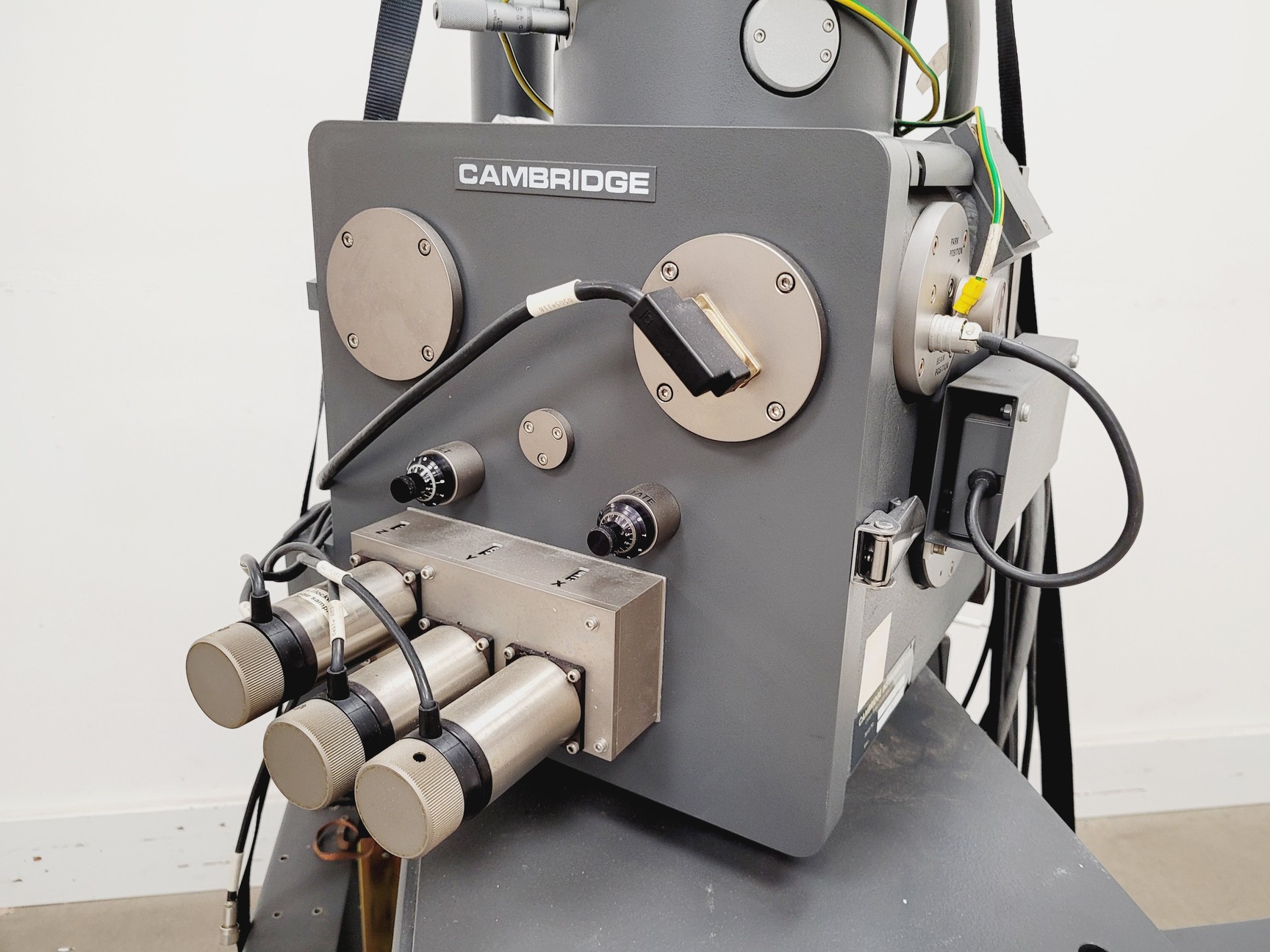 Cambridge Instruments Stereoscan 360 SEM Microscope System