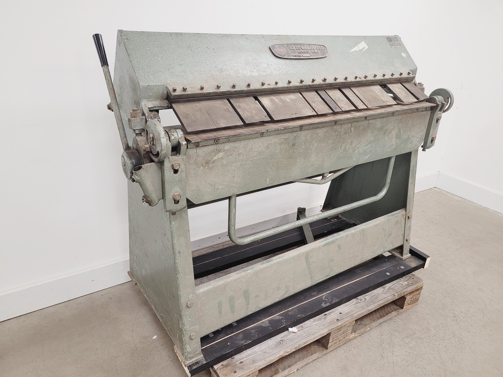 Image of F.J Edwards Machinery Model- 4FT 18G D&P Sheet Metal Bender Folder