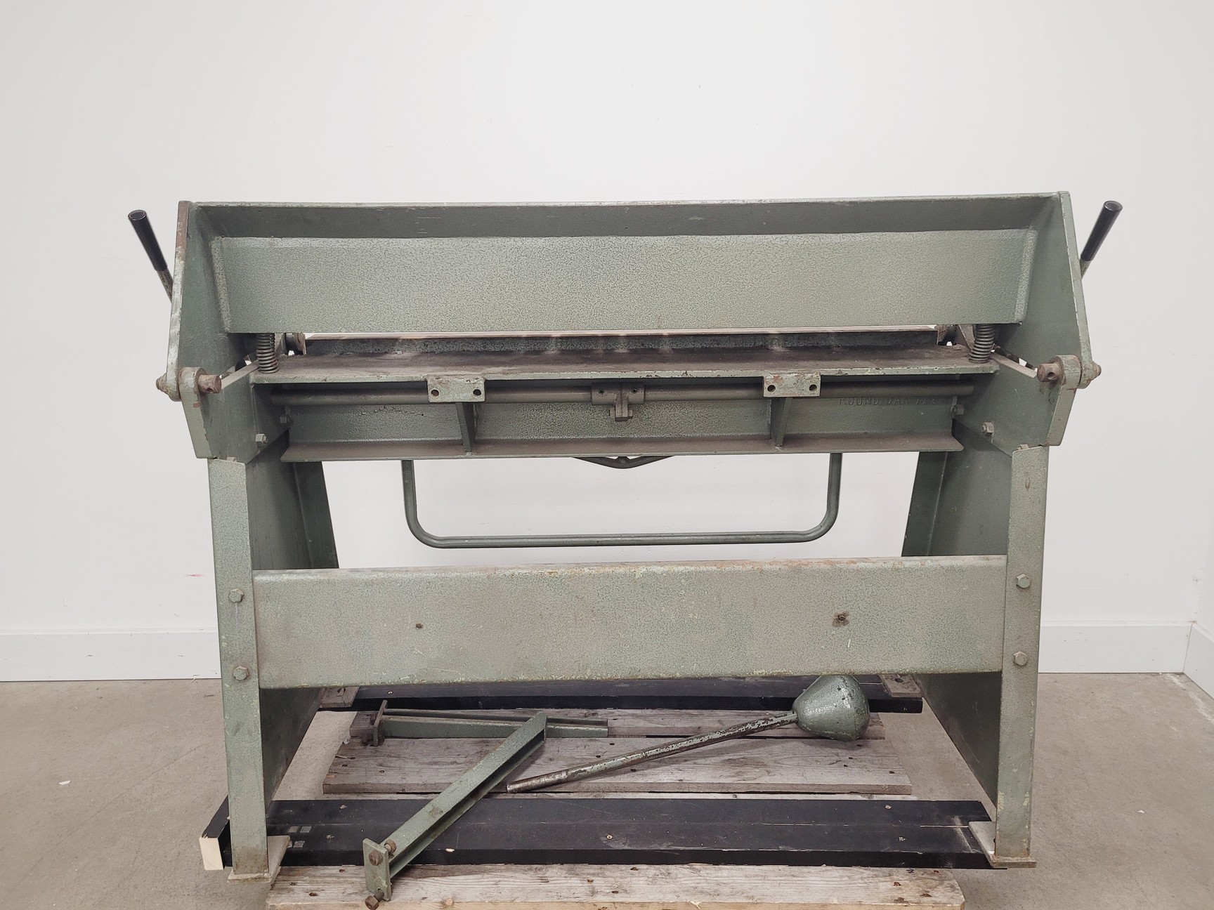 Image of F.J Edwards Machinery Model- 4FT 18G D&P Sheet Metal Bender Folder
