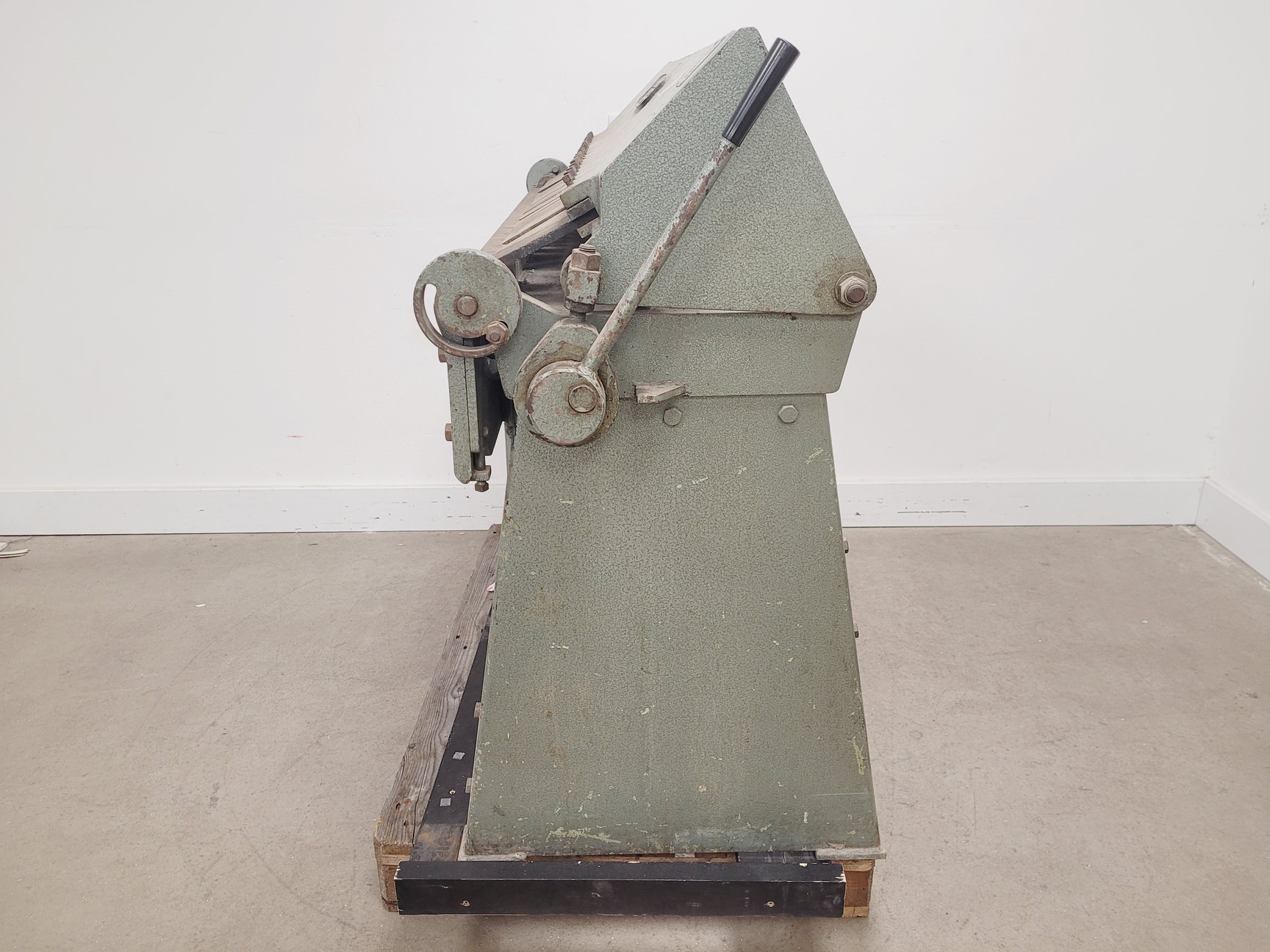 Image of F.J Edwards Machinery Model- 4FT 18G D&P Sheet Metal Bender Folder