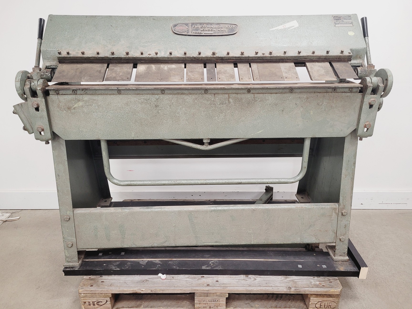 Image of F.J Edwards Machinery Model- 4FT 18G D&P Sheet Metal Bender Folder