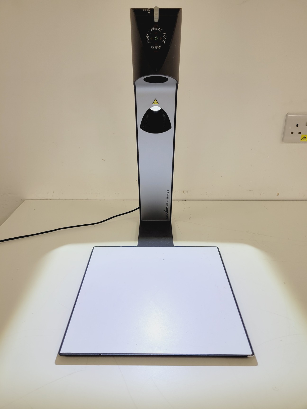 Image of 13 x WolfVision V7-3 Overhead Projectors