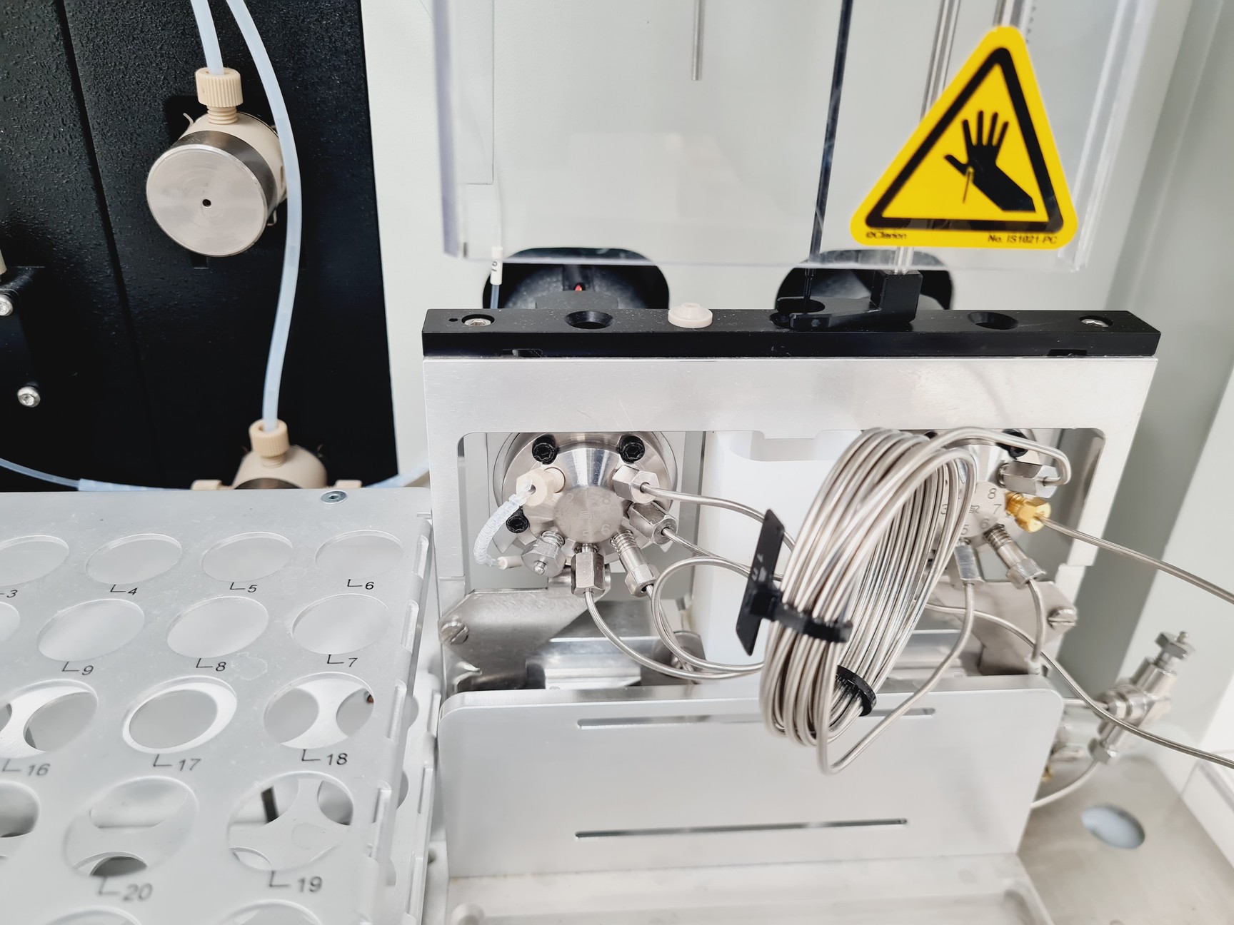Image of Waters 2767 Sample Manager Unit Lab