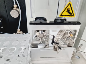 Thumbnail image of Waters 2767 Sample Manager Unit Lab