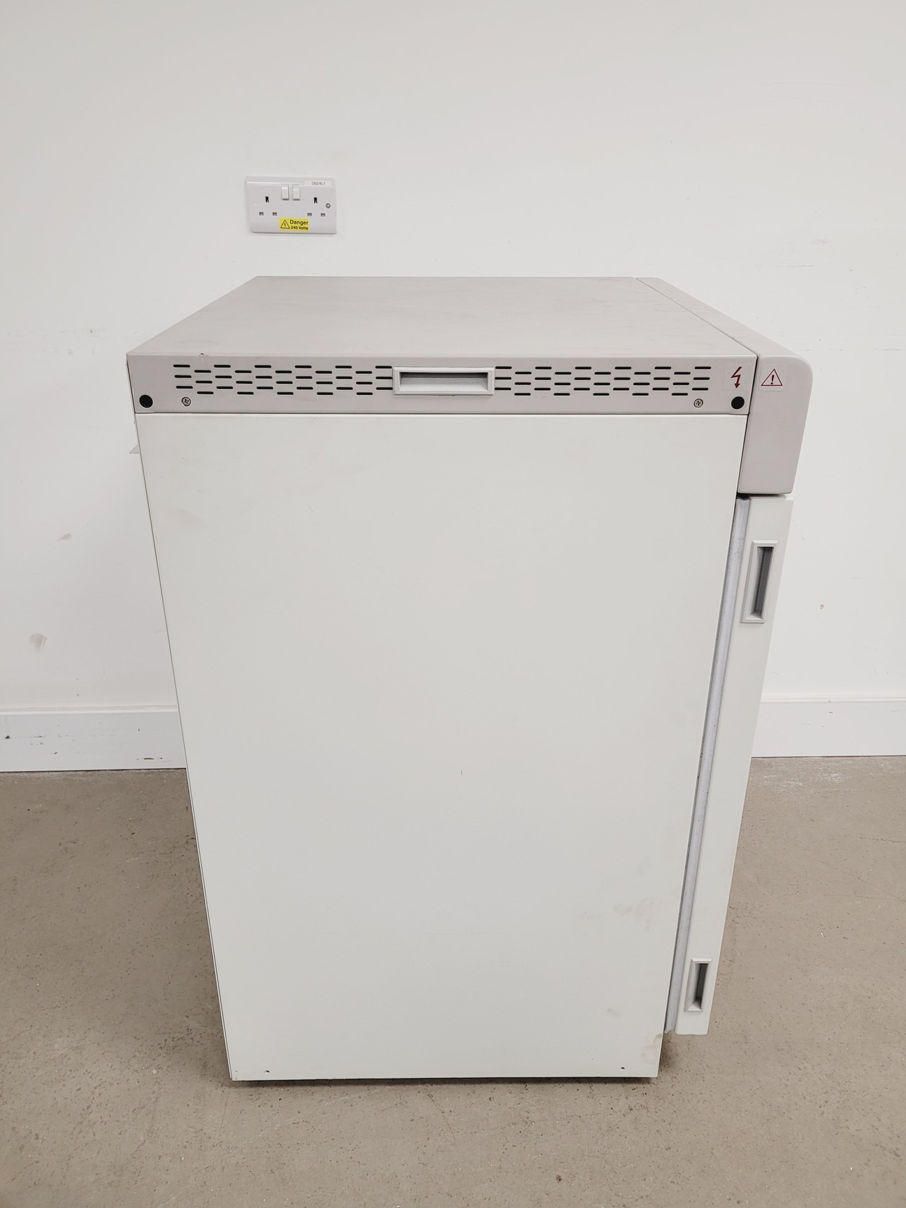 Image of Nuaire IR Direct Heat Incubator Model-NU-5510E Lab Spares/Repairs