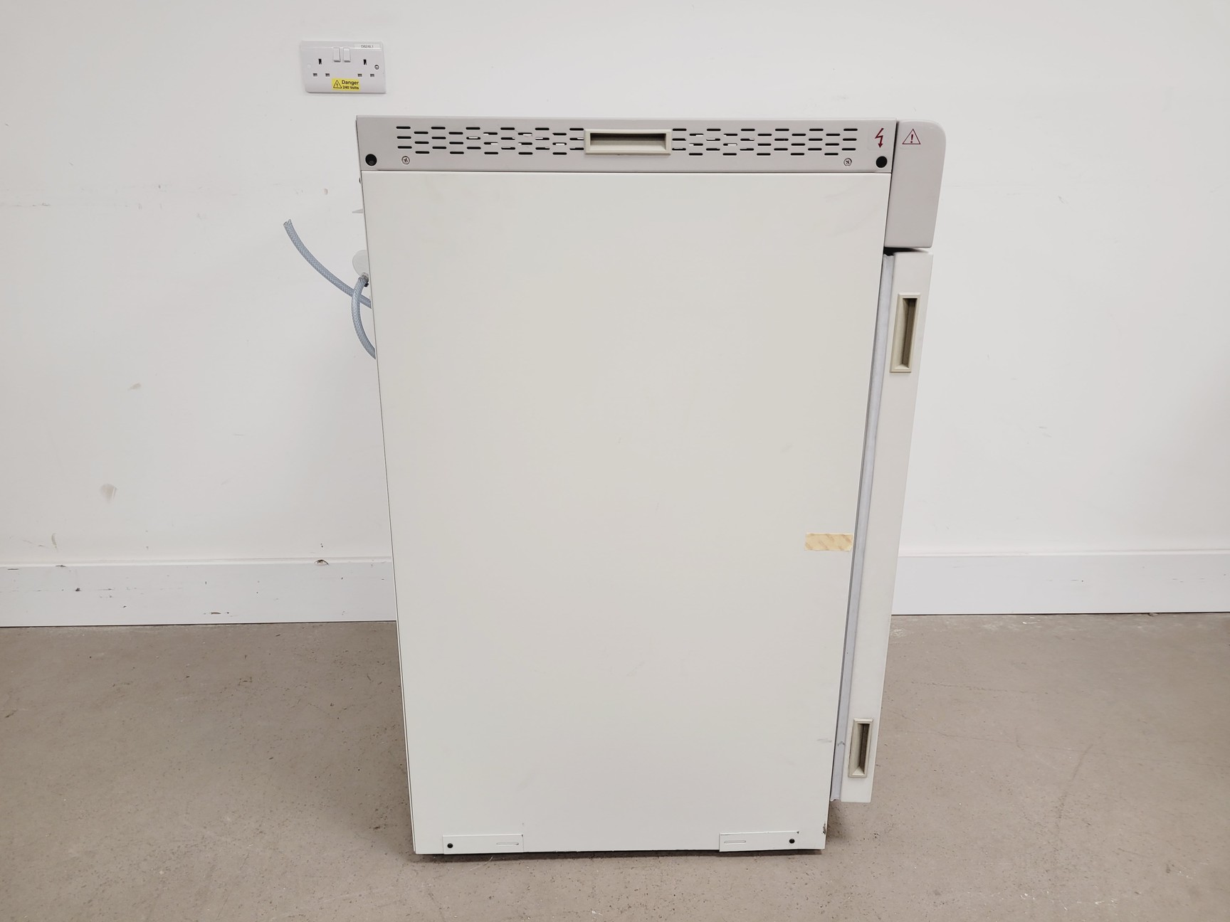 Image of Nuaire IR Direct Heat Incubator Model No. NU-5510E Lab