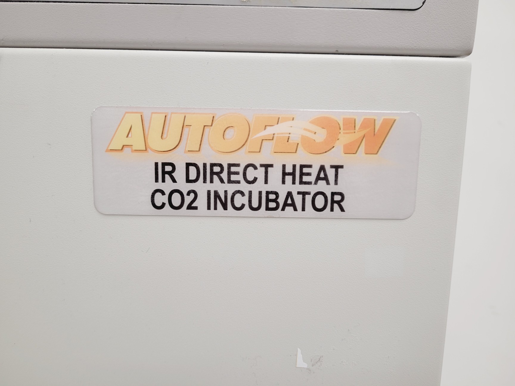 Image of Nuaire IR Direct Heat Incubator Model No. NU-5510E Lab