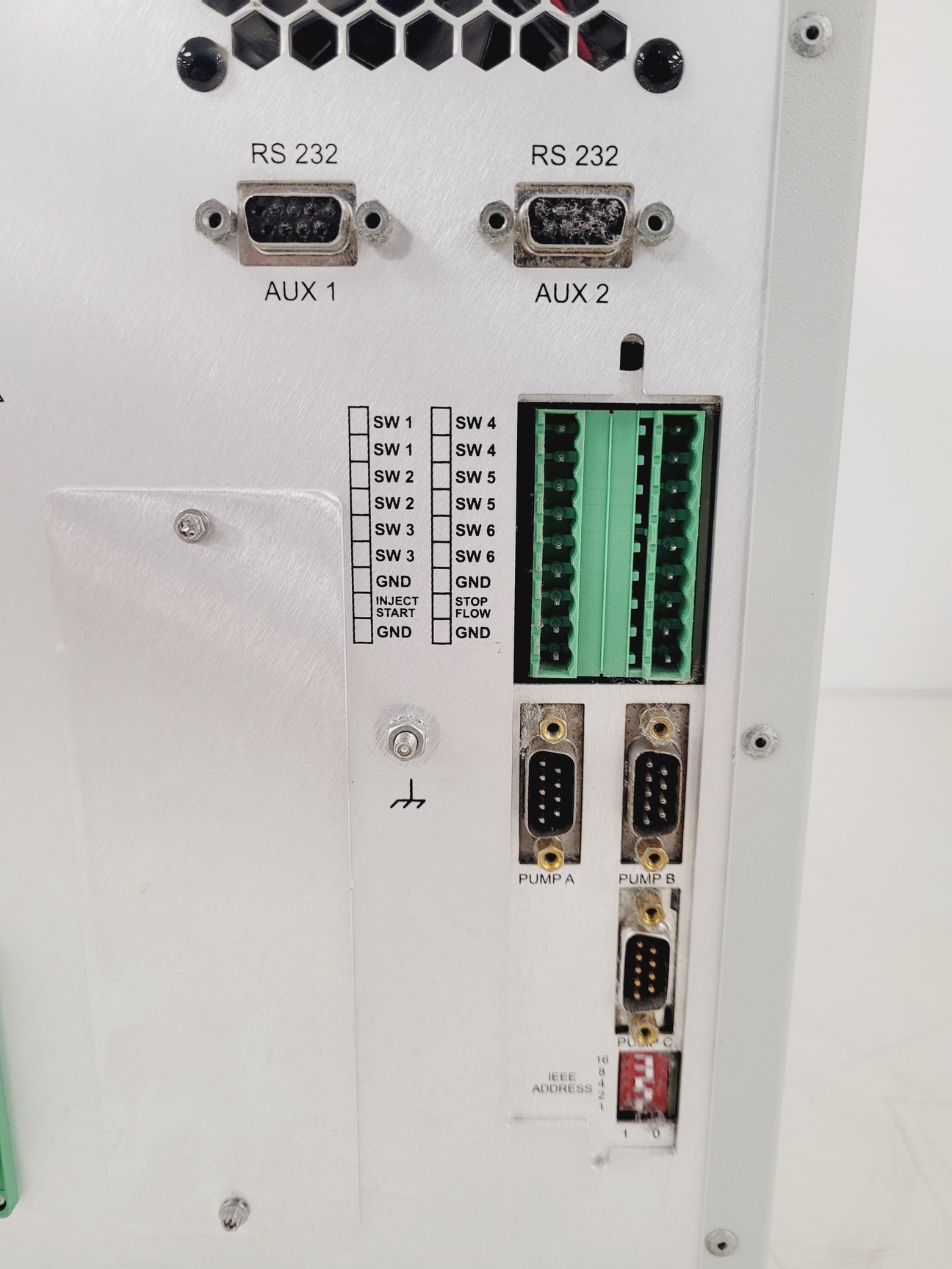 Image of Waters HPLC System - 2545 Binary, 515 Pump, 2998 Photodiode Array, SFO Lab