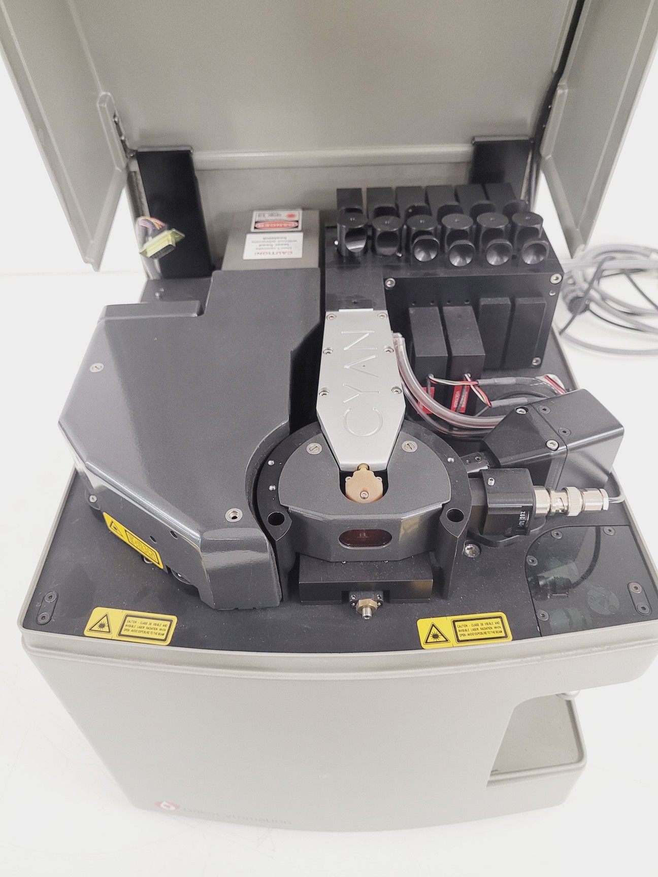Image of DakoCytomation Cyan ADP Flow Cytometer  Lab
