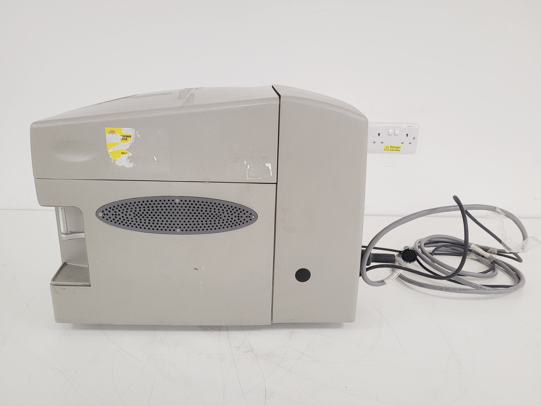 Image of DakoCytomation Cyan ADP Flow Cytometer  Lab