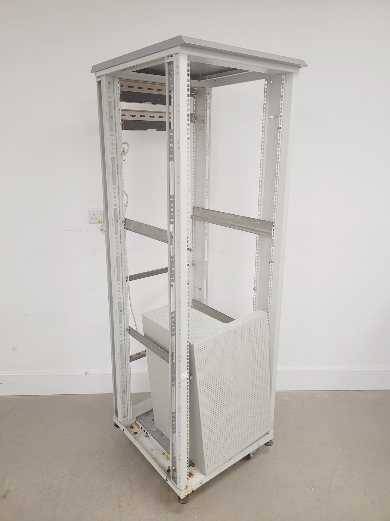 Image of 2 x Data Cabinet Rackmount Frame Units 