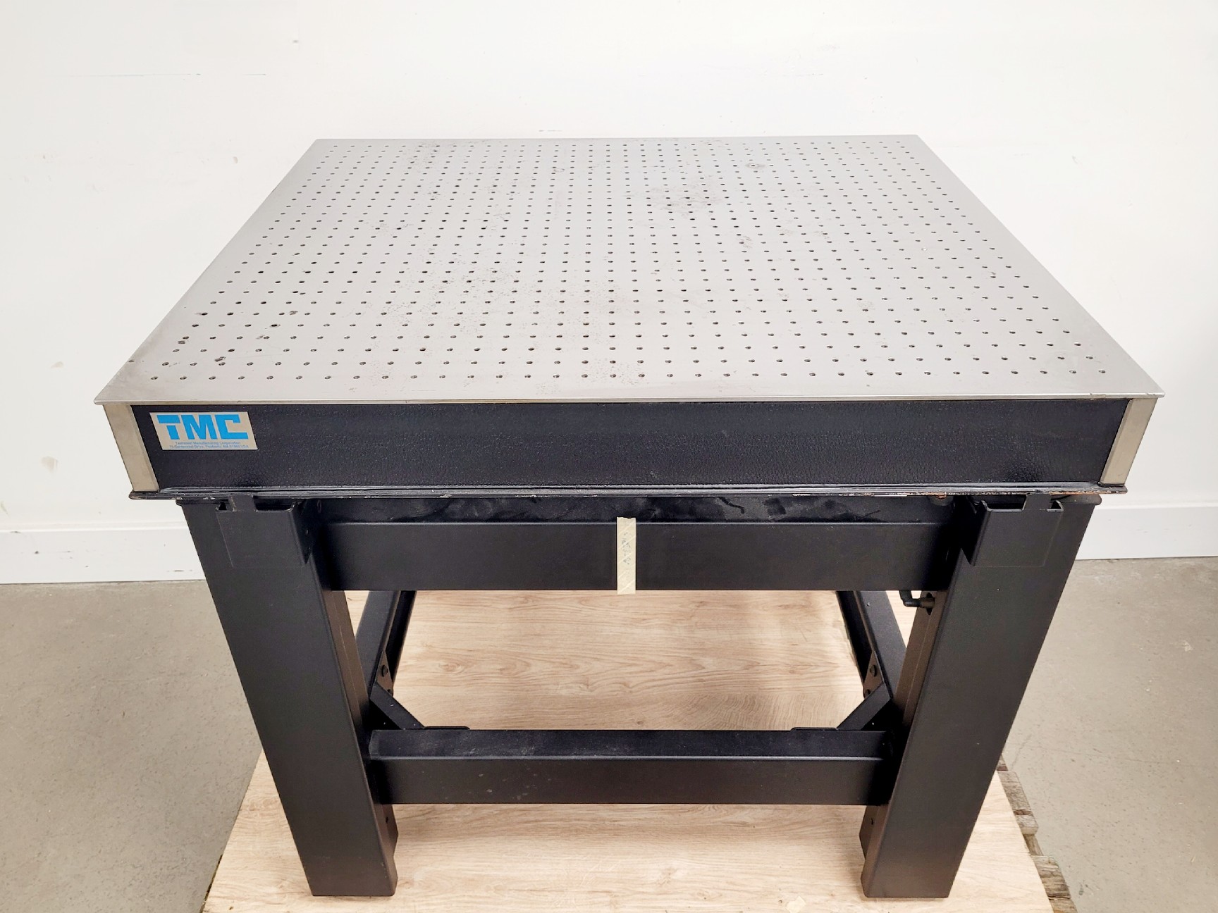Image of TMC Optics Table Model-63-530 Vibration Isolation Table
