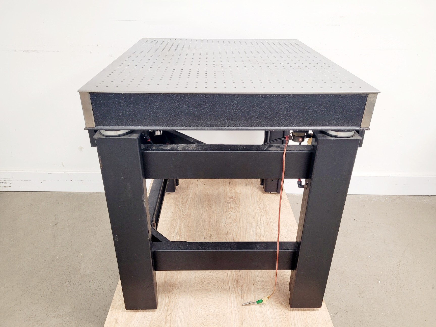 Image of TMC Optics Table Model-63-530 Vibration Isolation Table 