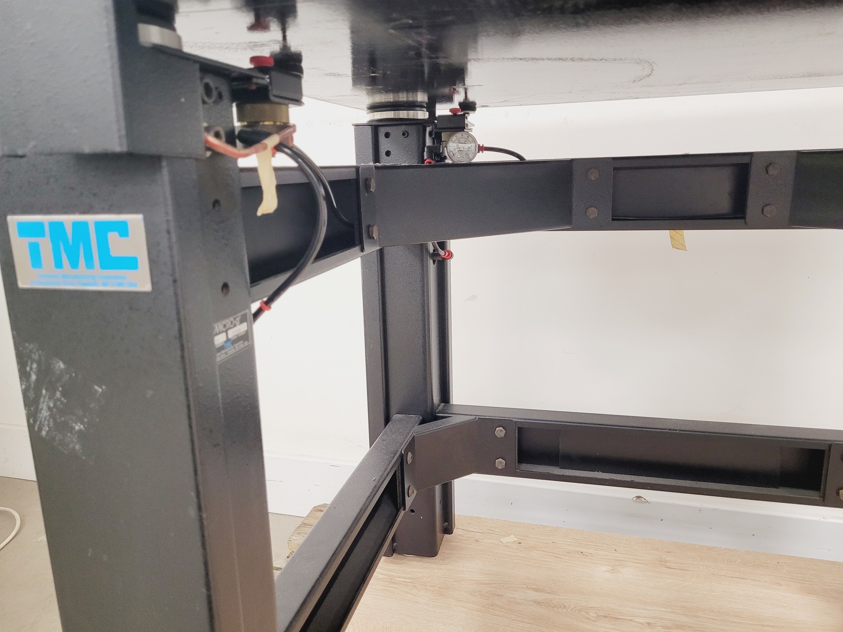 Image of TMC Optics Table Model-63-530 Vibration Isolation Table
