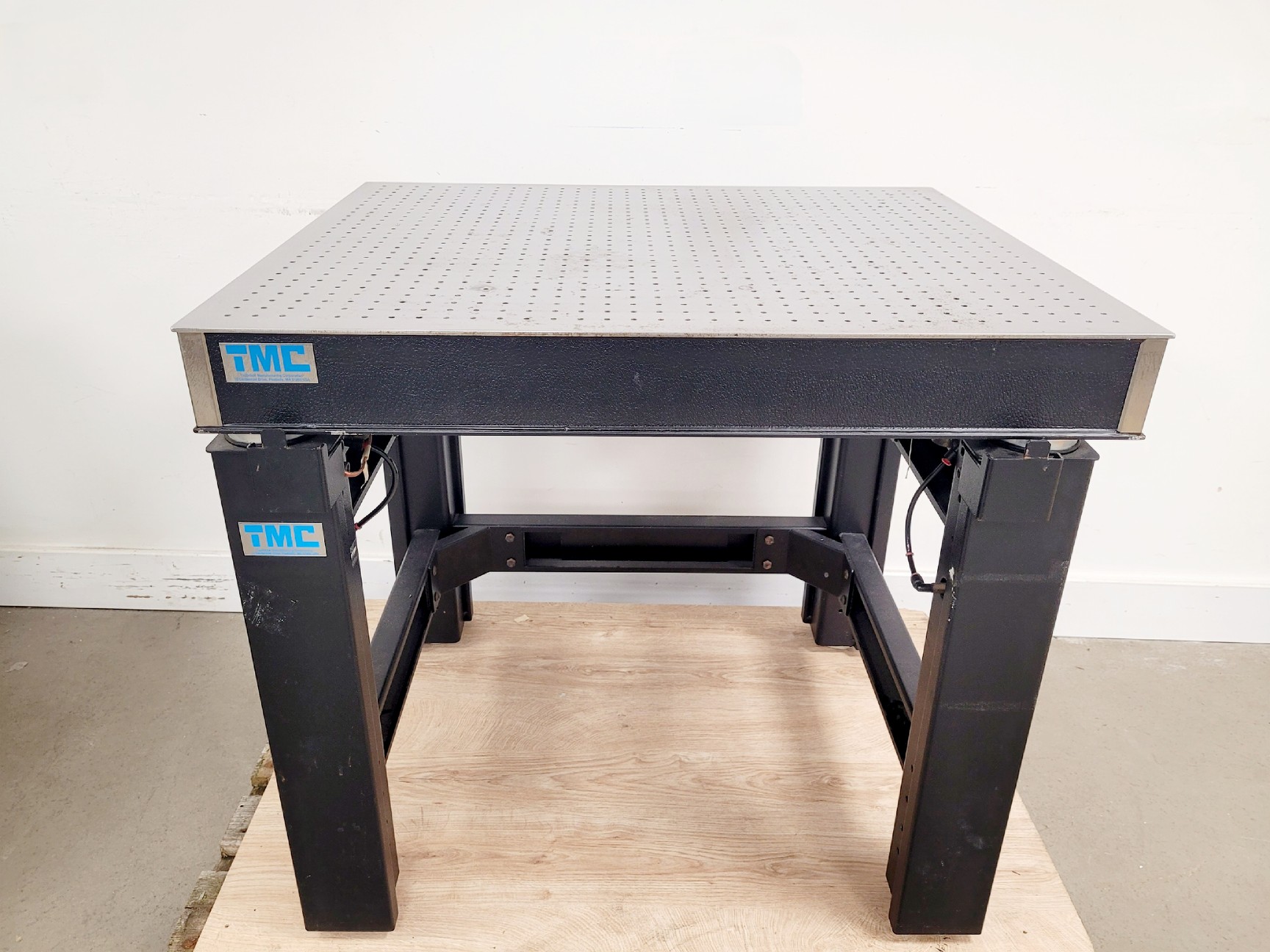 Image of TMC Optics Table Model-63-530 Vibration Isolation Table 