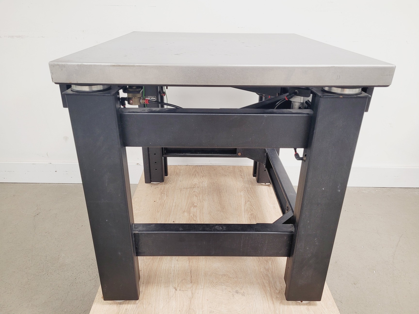 Image of TMC Optics Table Model-63-530 Isolation Table 