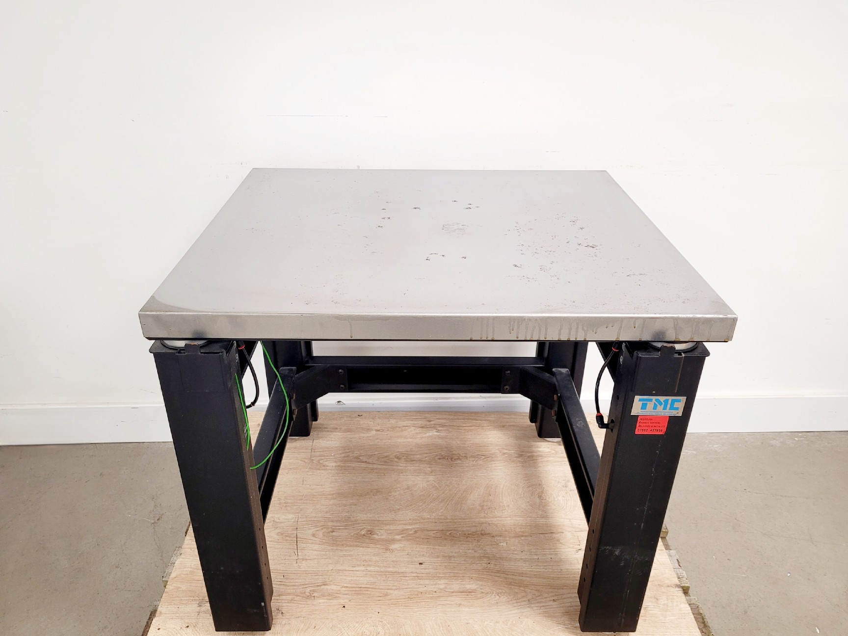 Image of TMC Optics Table Model-63-530 Isolation Table 