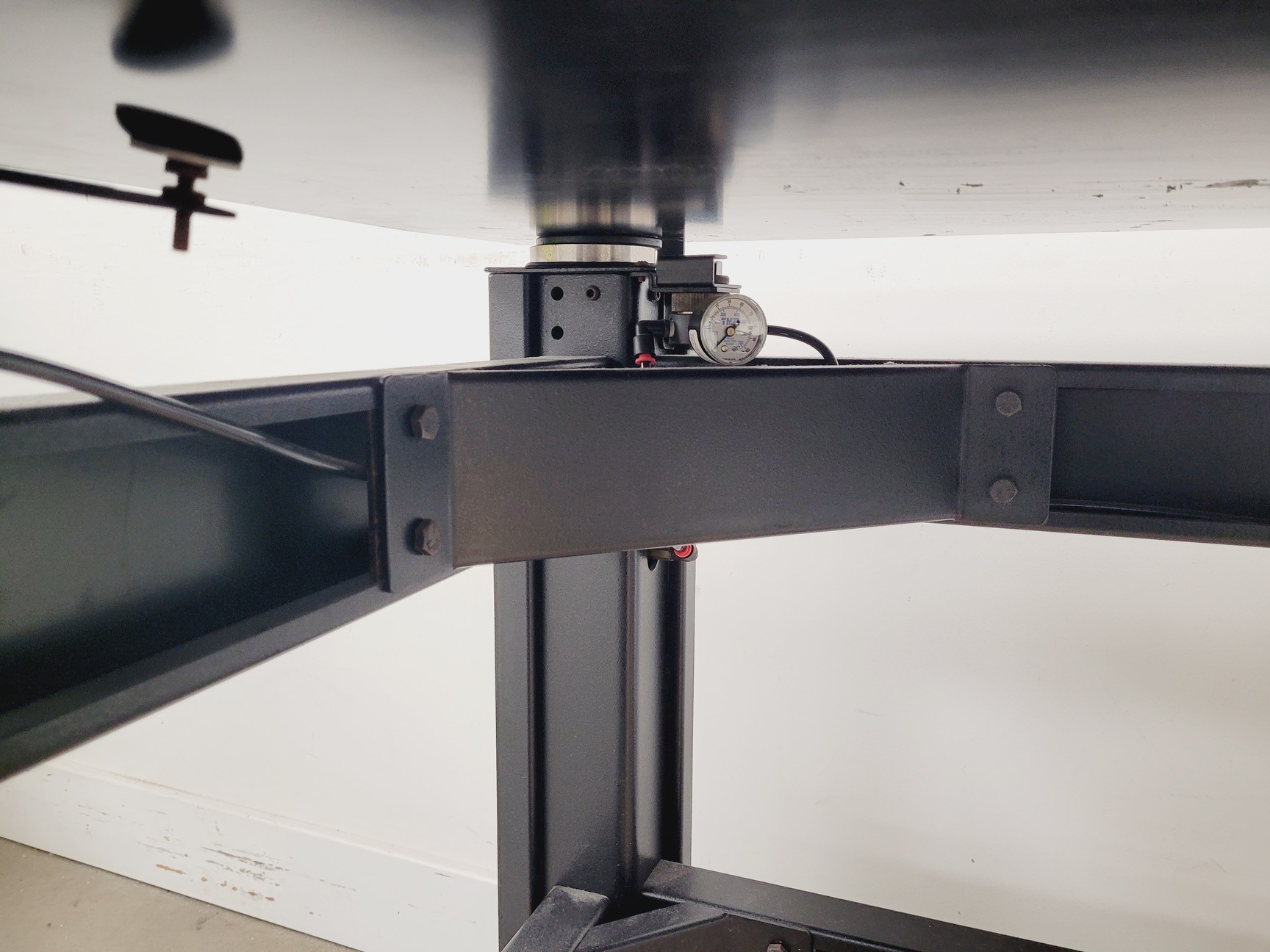 Image of TMC Optics Model-63-540 Isolation Table