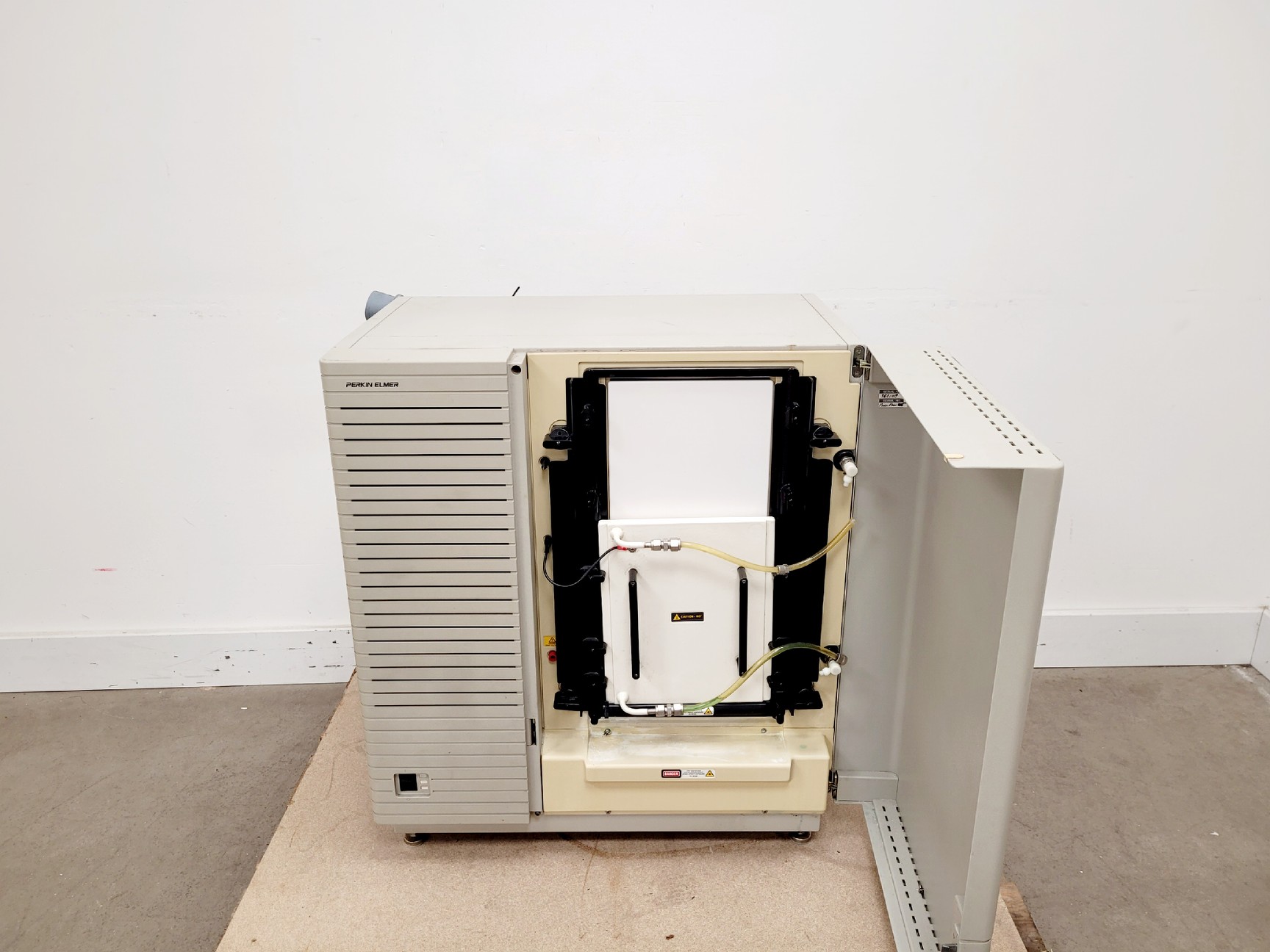 Image of Perkin Elmer Abi Prism 377 DNA Sequencer Lab