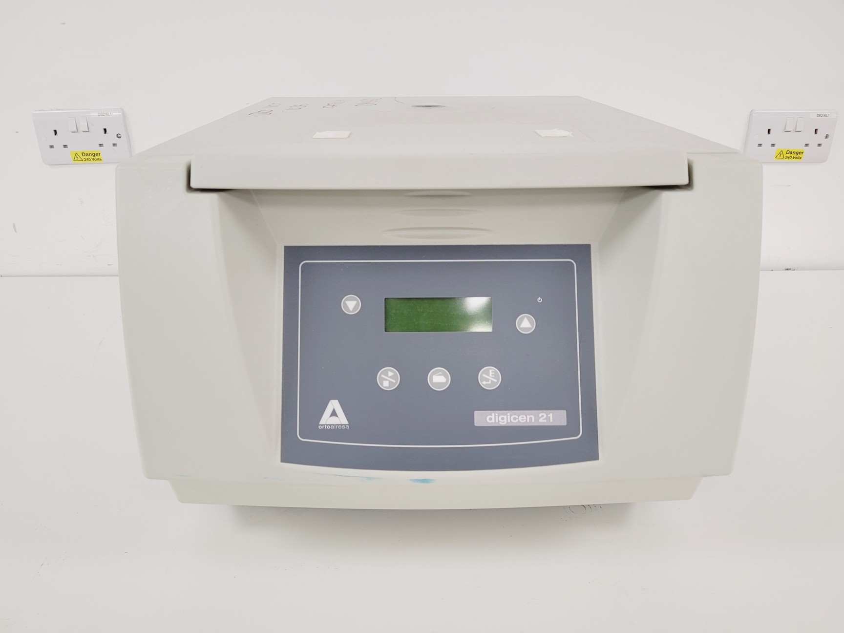 Image of Digicen 21 Table Top Centrifuge w/ RT 138 5000 rpm Rotor Lab