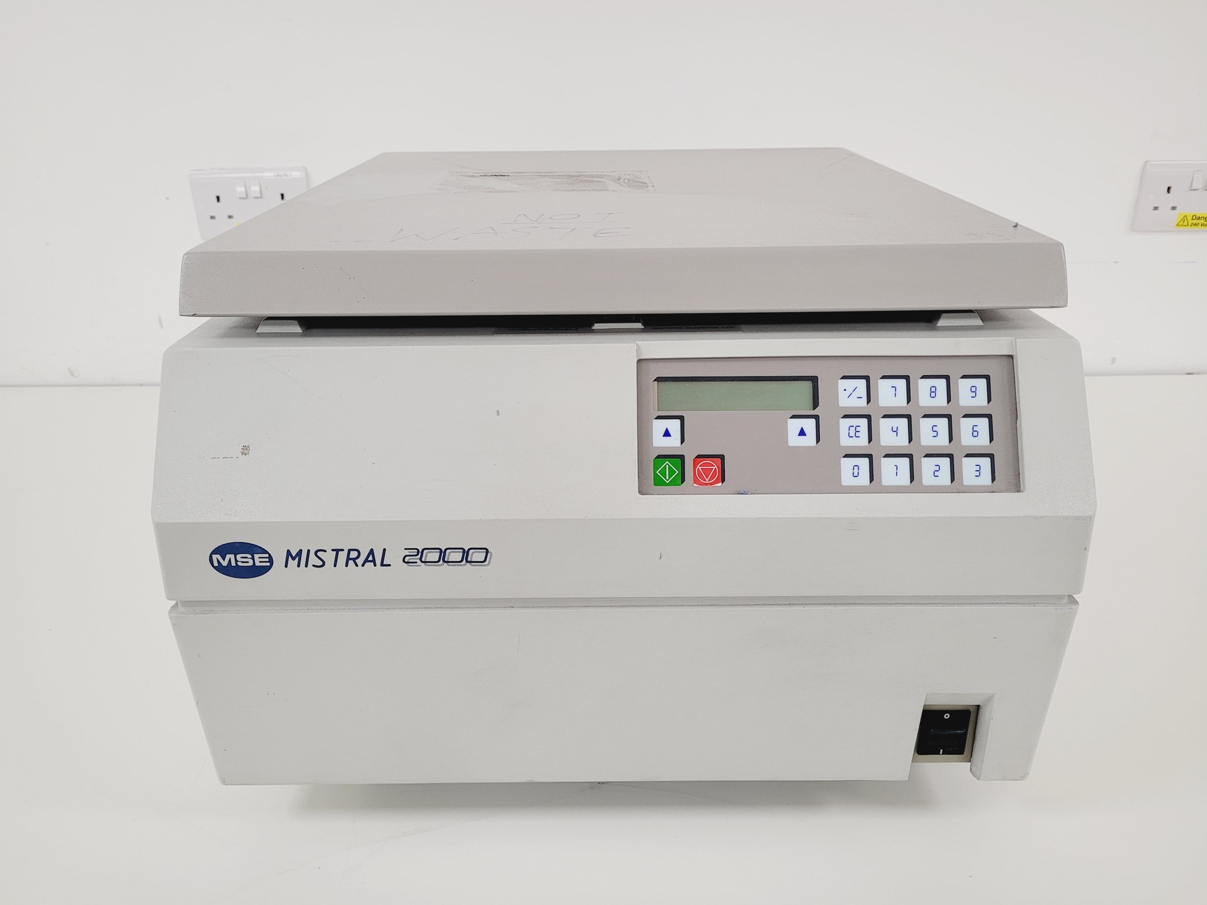 Image of MSE Mistral 2000 Bench Top Centrifuge Lab