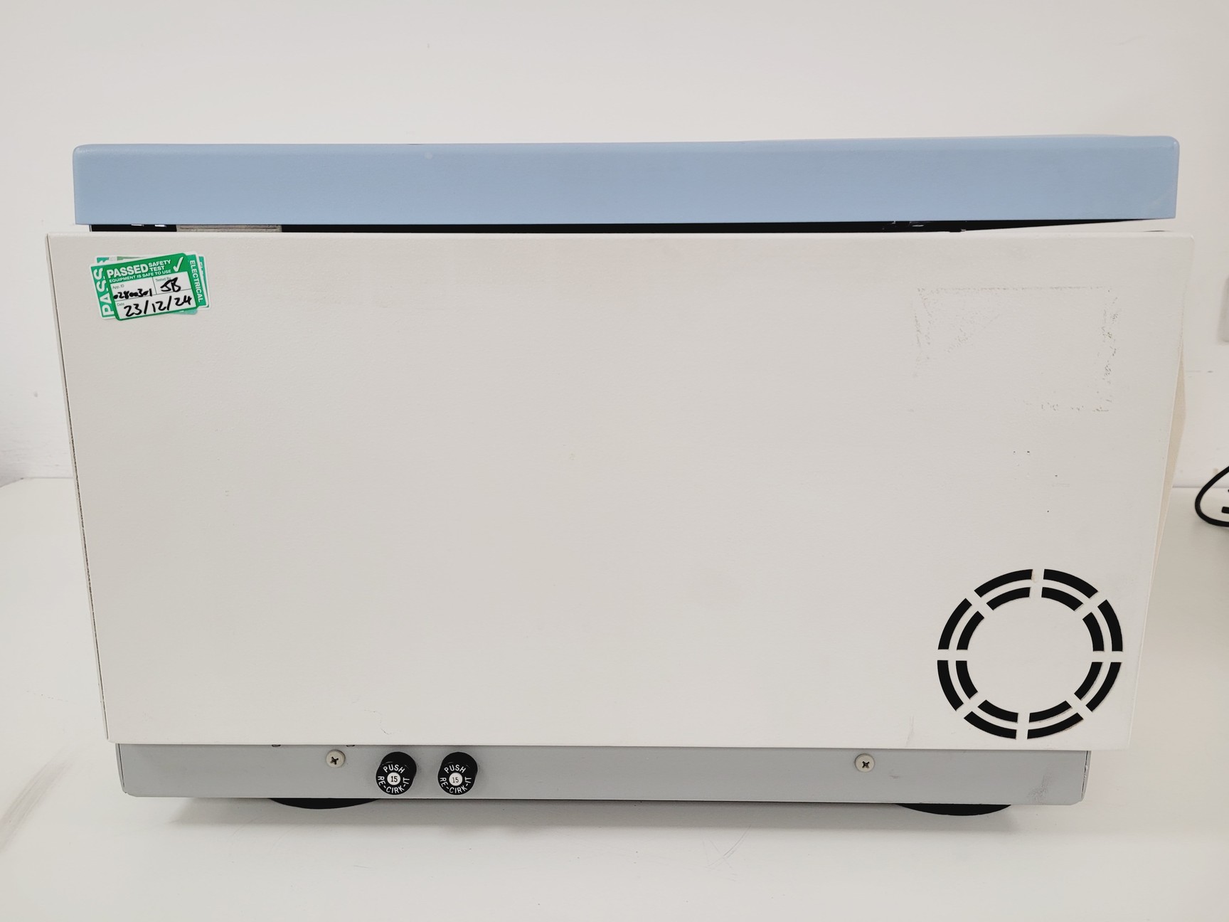 Image of IEC CL3-R Bench Top Centrifuge Lab