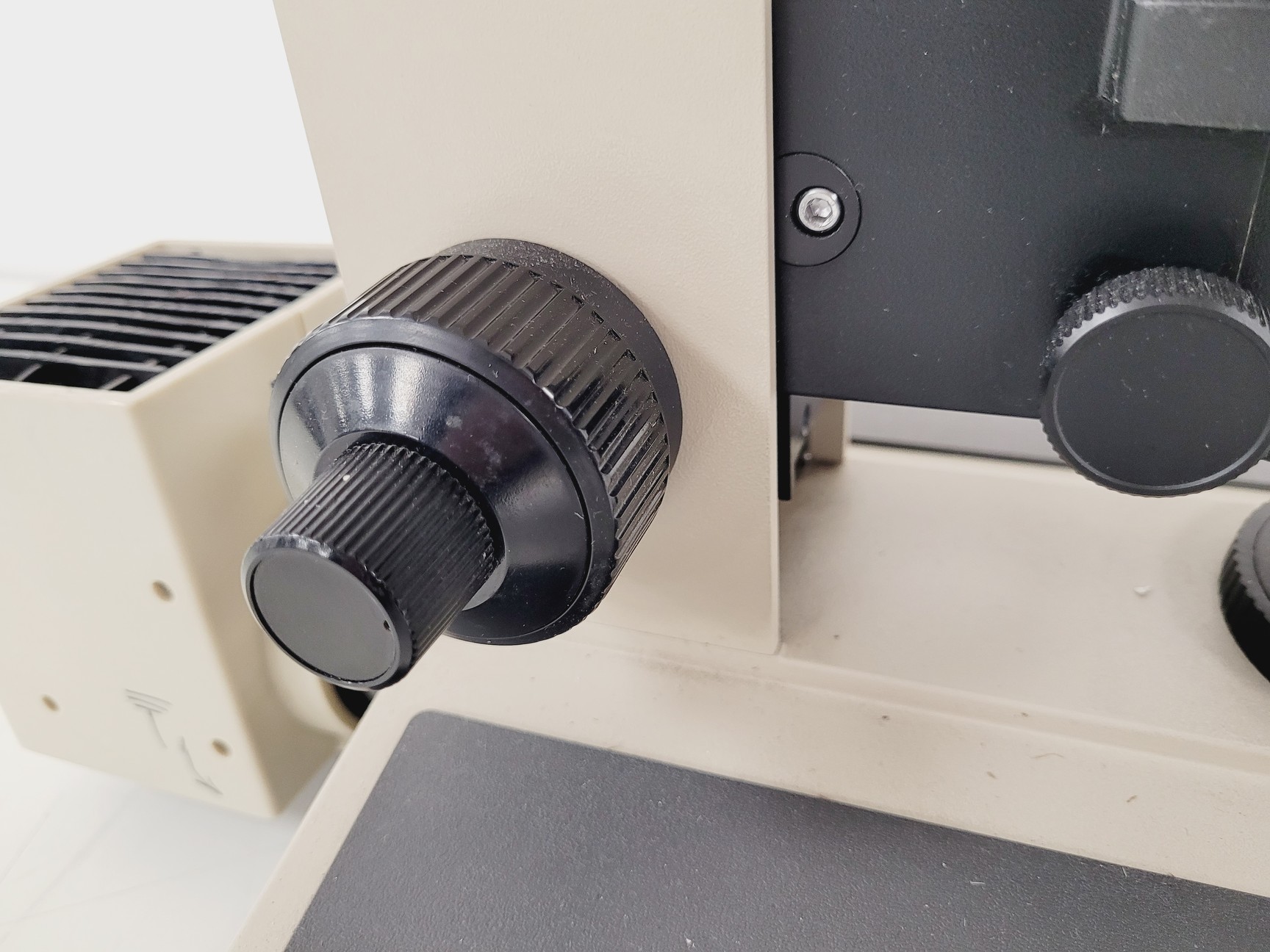 Image of Olympus BH-2 Microscope w/ 5 x Objectives SPlan 10PL 20PL 40PL Lab