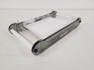 Thumbnail image of 17x VWR Maxi 20 Electrophoresis Horizontal Gel Tanks Lab