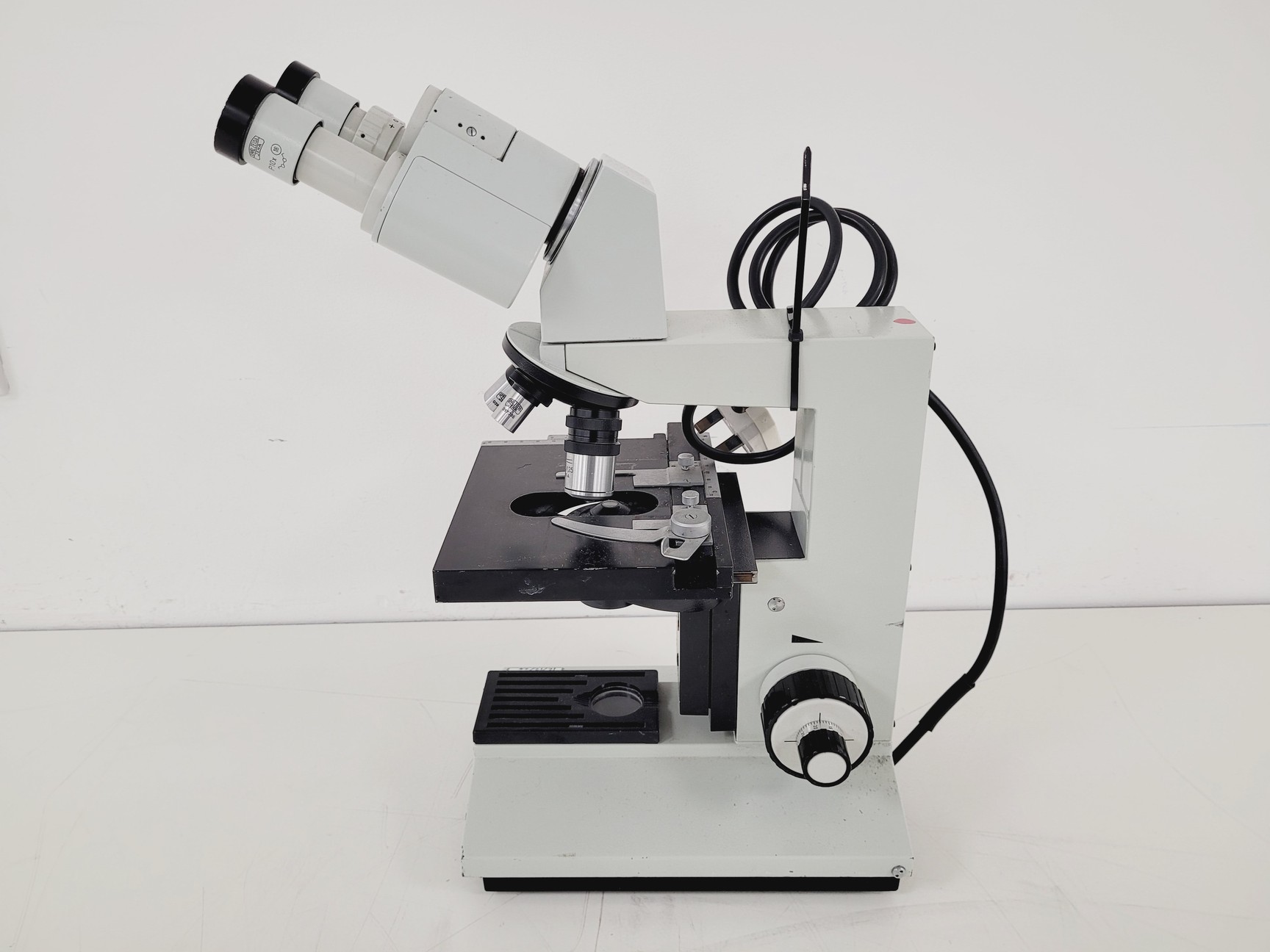 Image of Carl Zeiss Jena Laboval 4 Microscope w/ 4 x Objectives Jena 3.2 10 40 100 A  Lab