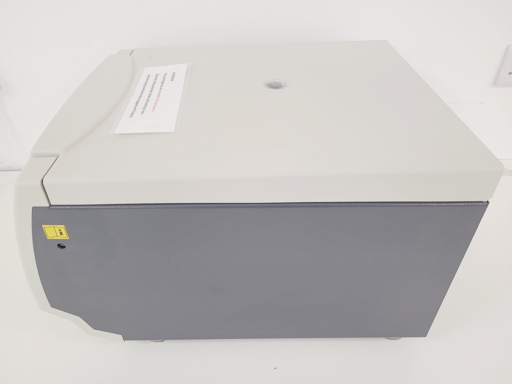 Image of Digicen 21 Table Top Centrifuge Lab