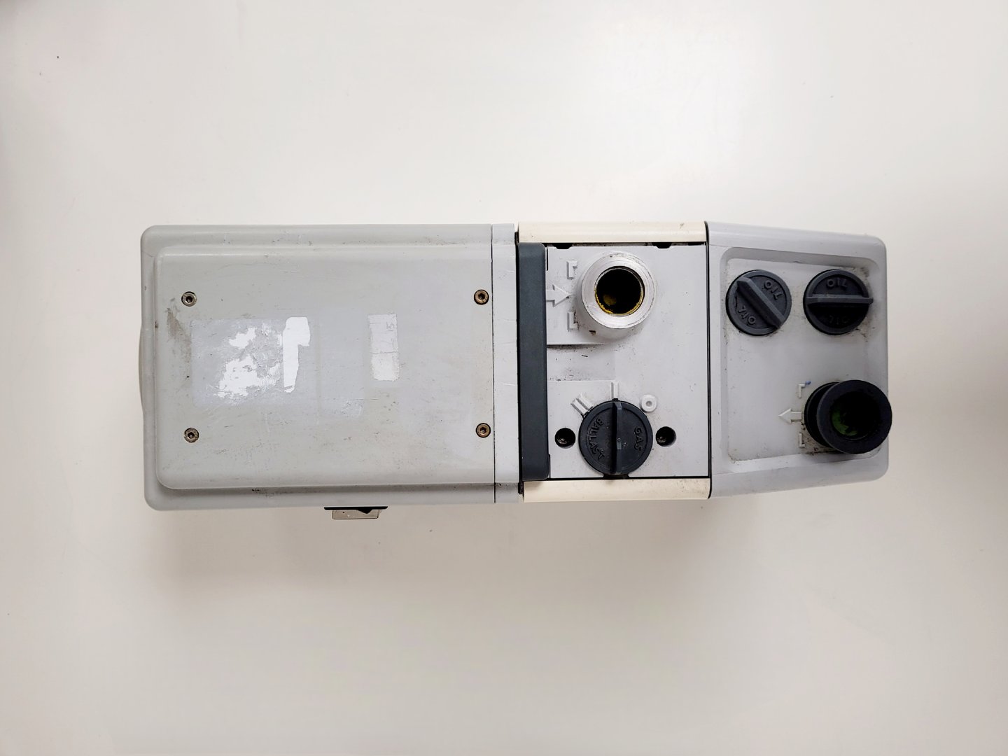 Image of Edwards RV3 Rotary Vane Vacuum Pump Lab