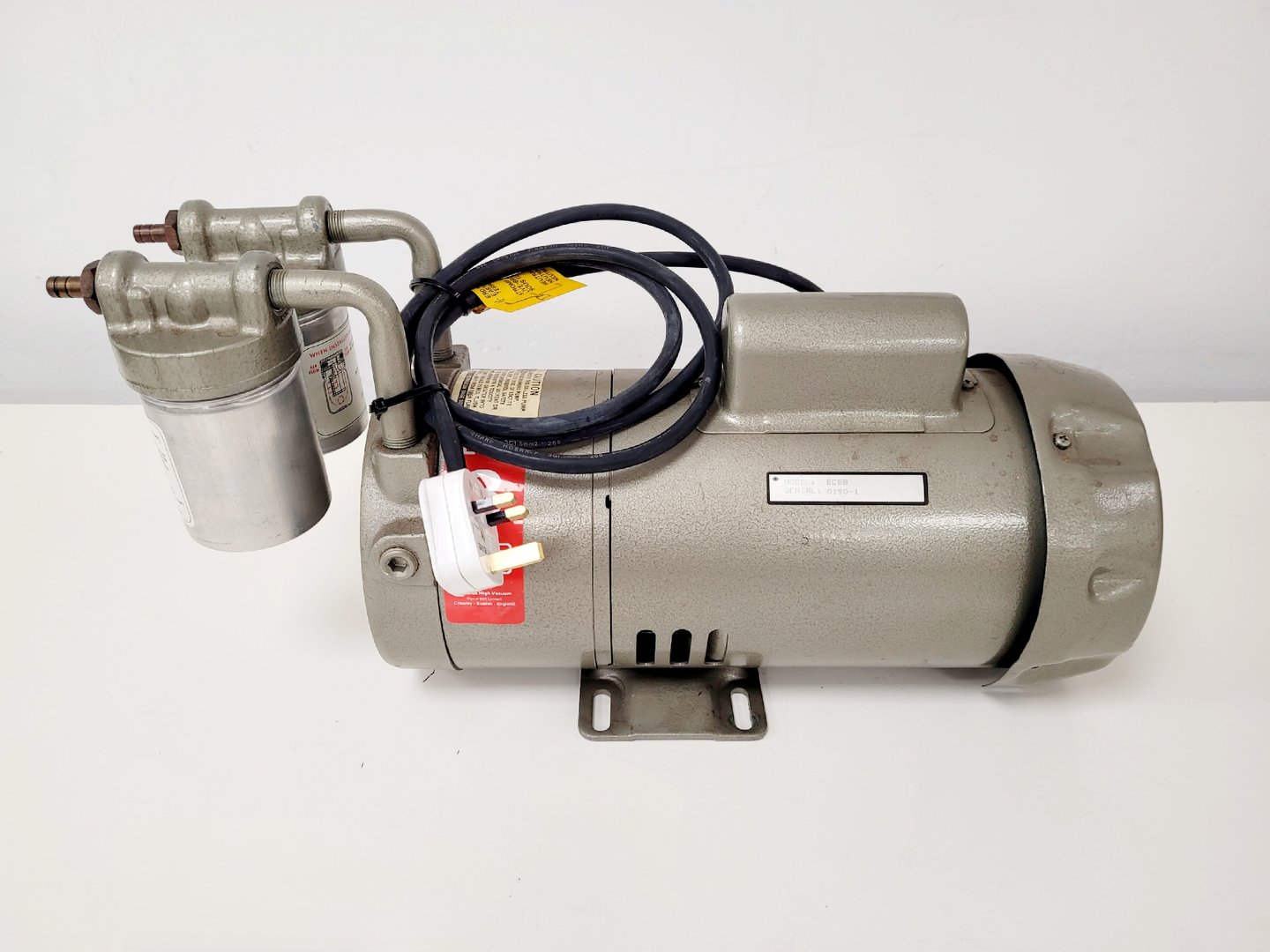 Image of Edwards ECB8 Rotary Vane Vacuum Pump