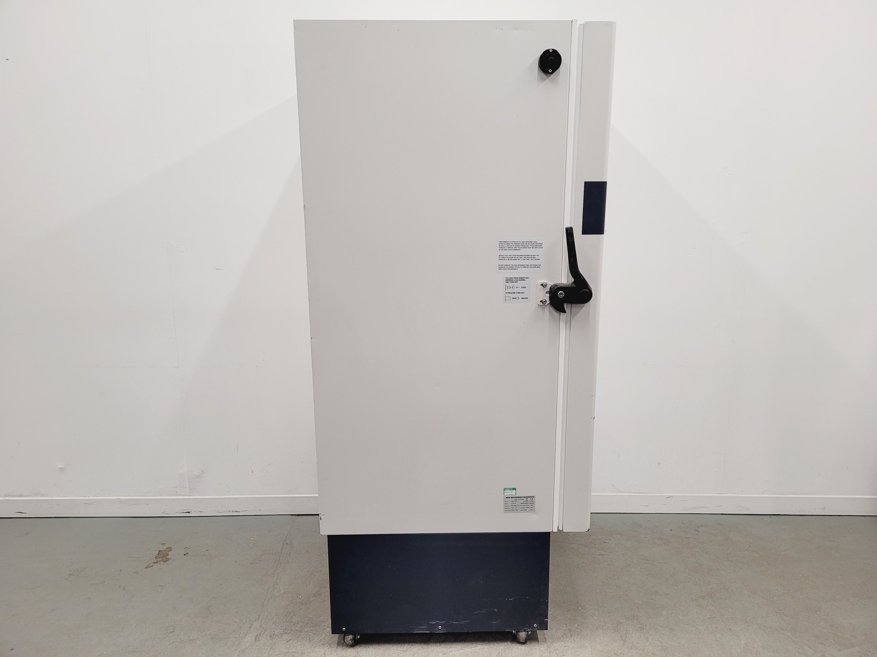 Image of New Brunswick U535 -86 Innova Low Temperature Freezer with Racking Lab