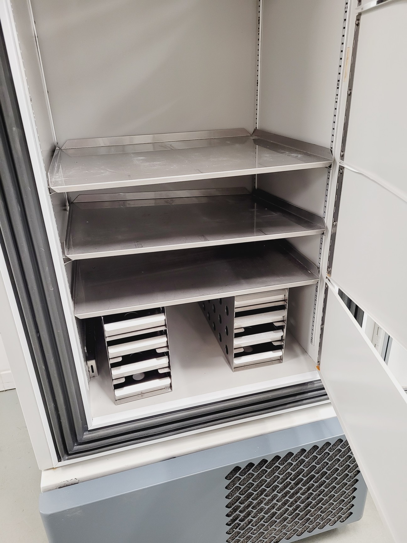 Image of Thermo Scientific Ultra Low Temperature Freezer Model Revco EXF 24086V Lab