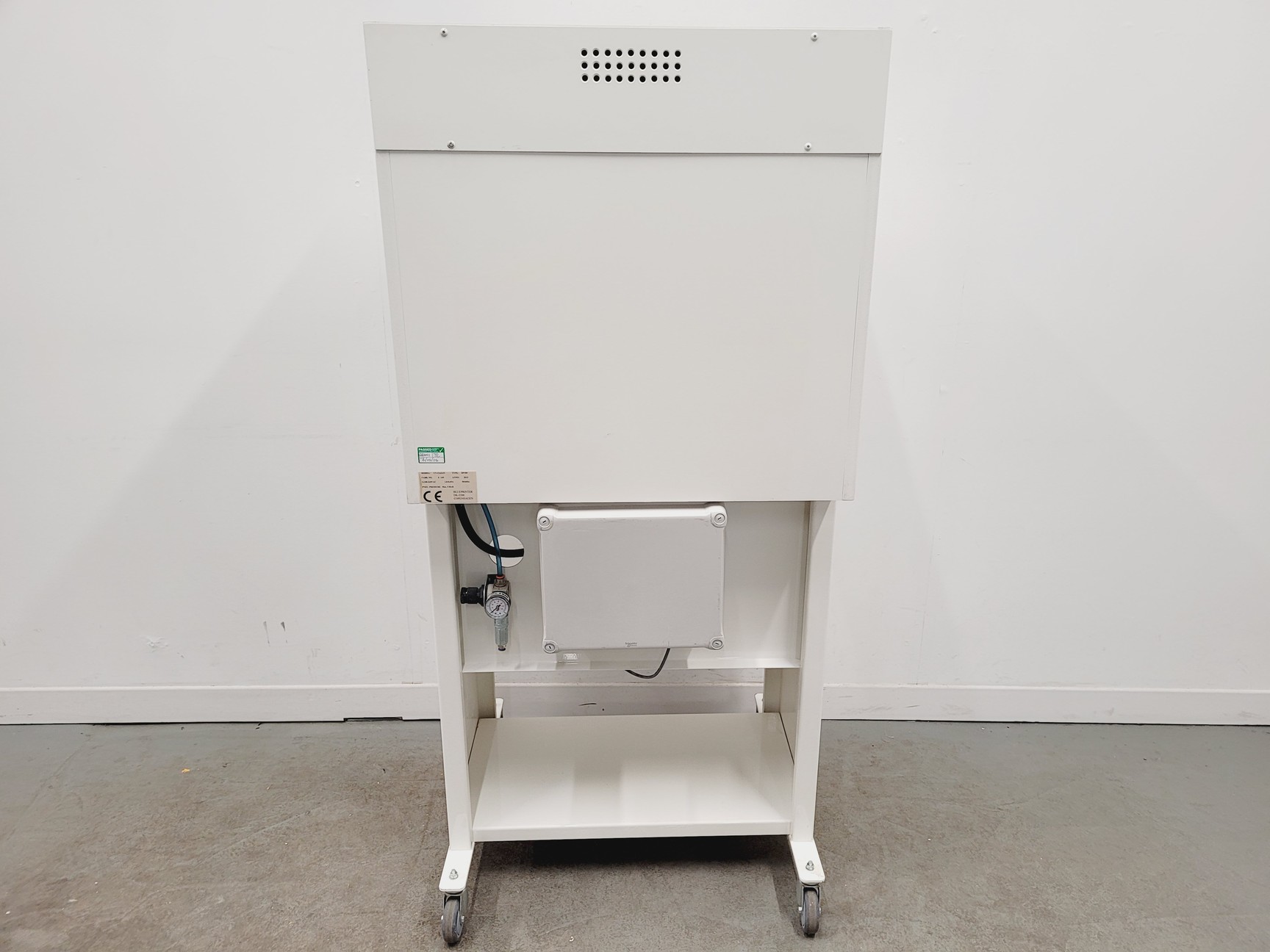 Image of Blueprinter Cy-Clean BP100 3D Printing Cleaning Glovebox Floor Standing