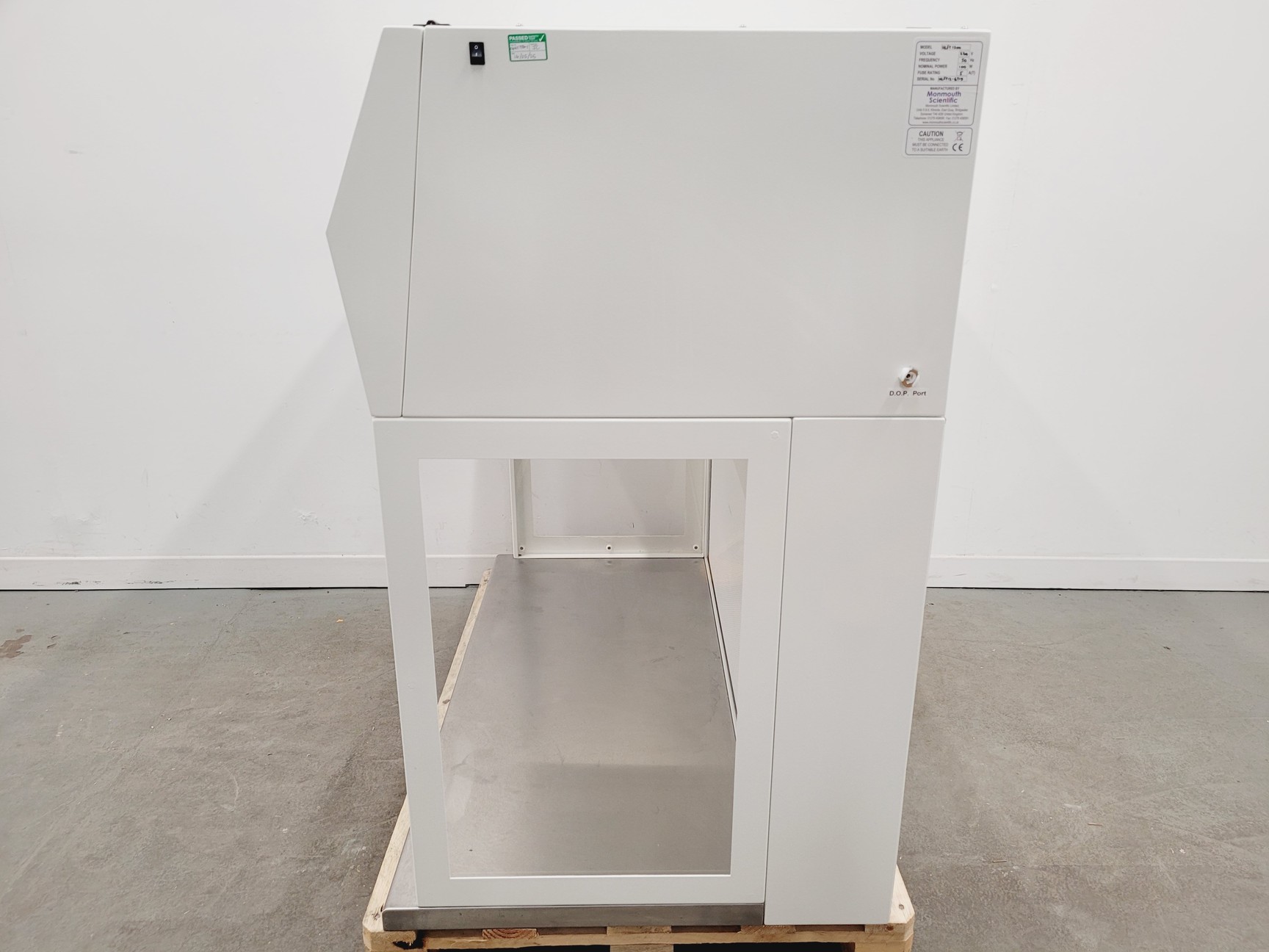Image of Monmouth Circulaire HLFT 1200 Laminar Flow Cabinet Lab
